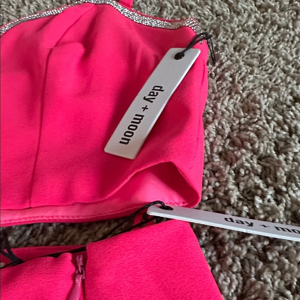 Pink womens 2 piece skirt and crop top Set size small by day + moon small - Picture 2 of 3